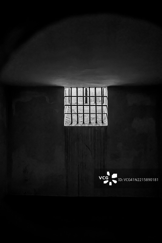 监狱牢房窗户图片素材