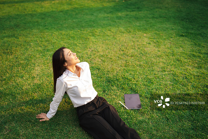 在平衡中沐浴图片素材