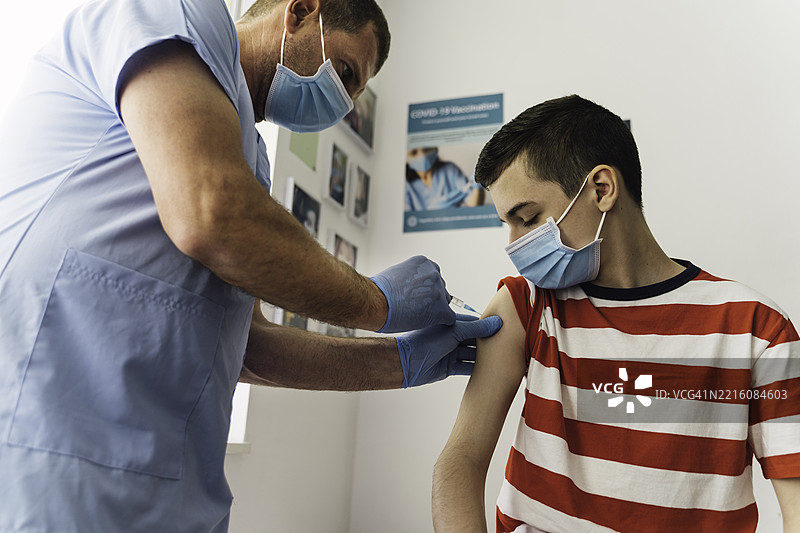 疫苗接种过程的特写镜头图片素材