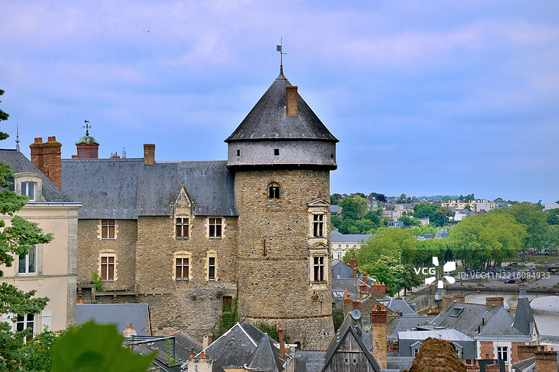 拉瓦尔，老城堡，一座来自中世纪和文艺复兴时期的防御性城堡和宫殿图片素材