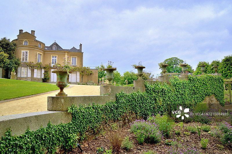 拉瓦尔，佩林花园中的学校博物馆图片素材