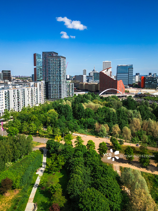 英国东伦敦斯特拉特福德现代建筑的鸟瞰图图片素材