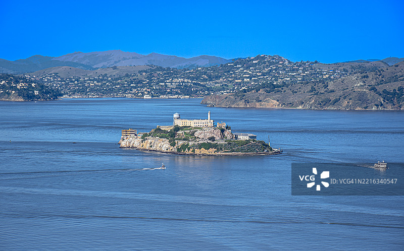 旧金山湾的阿尔卡特拉斯岛鸟瞰图，加利福尼亚州，美国图片素材