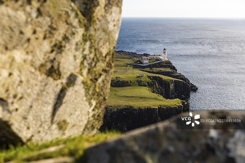 苏格兰斯凯岛日落时的尼斯特角灯塔美景图片素材