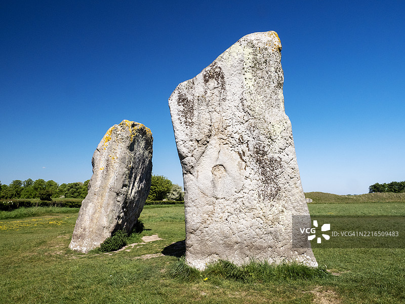 艾夫伯里巨石阵和石圈是世界上最大的史前石圈，位于英国威尔特郡的艾夫伯里。图片素材