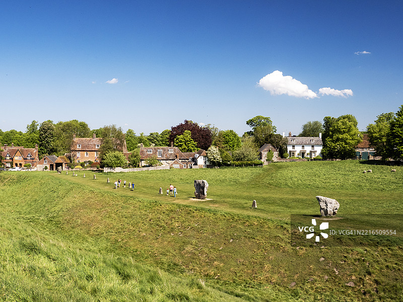 艾夫伯里巨石阵和石圈是世界上最大的史前石圈，位于英国威尔特郡的艾夫伯里。图片素材