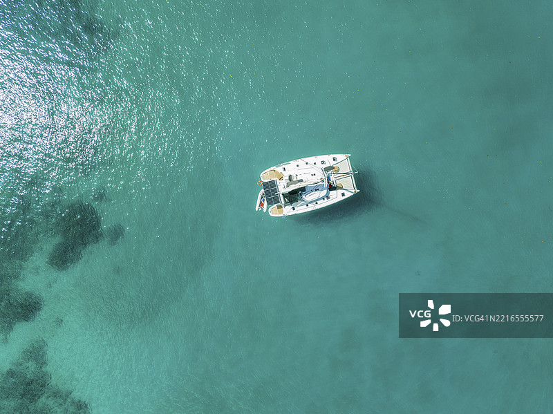 空中视角，塞舌尔，马埃岛，格劳港和劳奈港海滩，帆船，劳奈港，格劳港，塞舌尔图片素材