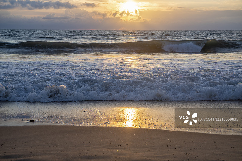 法国新阿基坦地区的海滩日落，欧洲图片素材