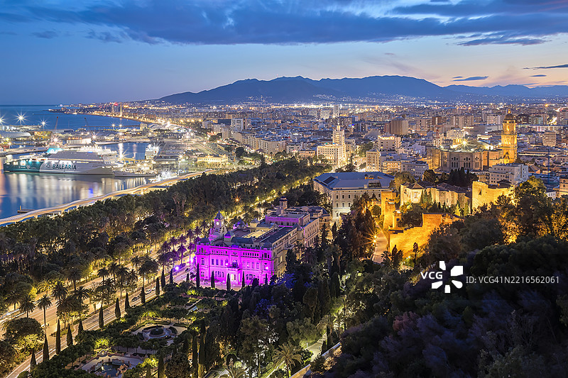 从吉布拉法罗山俯瞰，西班牙安达卢西亚马拉加图片素材