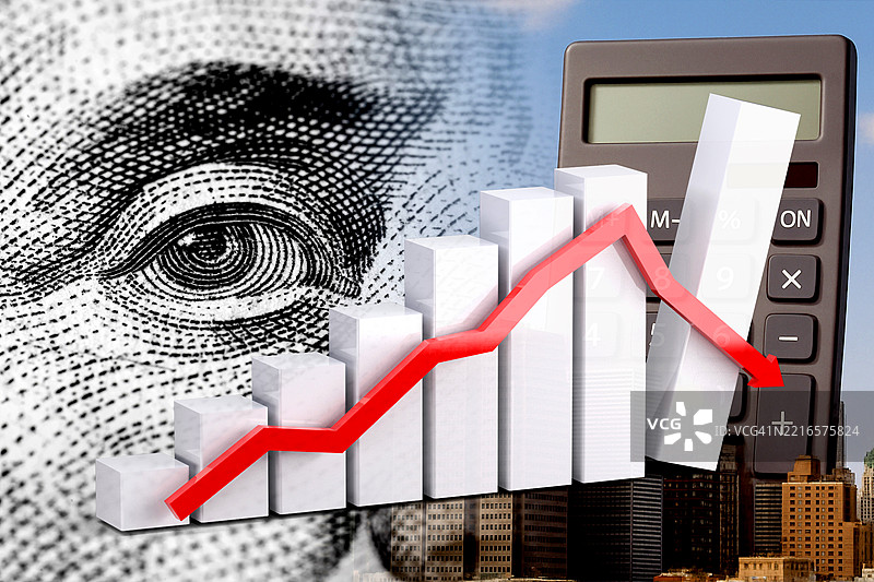 向下箭头、现金美元钞票、城市和计算器 - 经济图表图片素材