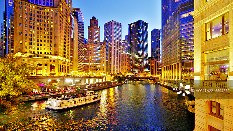 芝加哥河日落城市风光图片素材