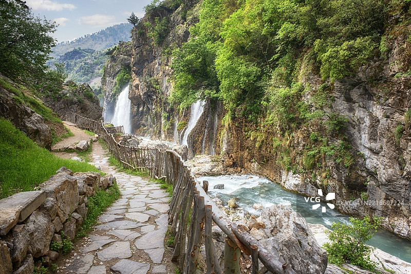 卡普兹巴希瀑布，雅赫亚利，凯塞里，土耳其图片素材
