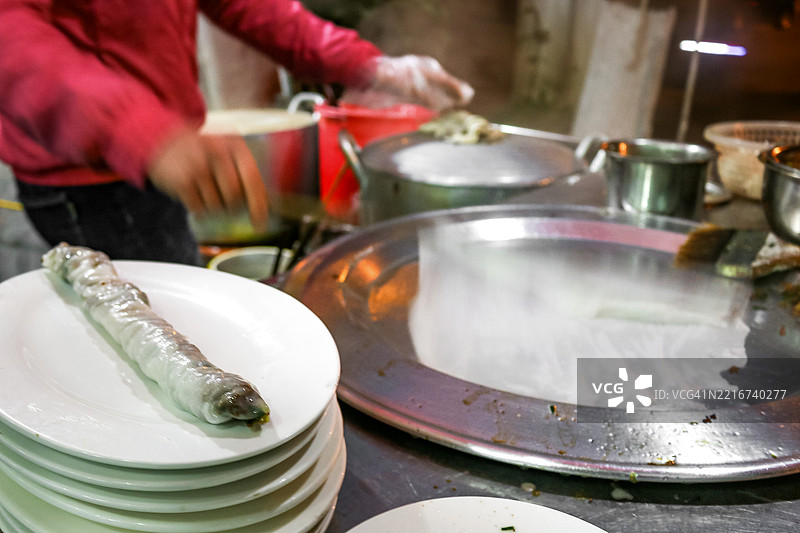 越南北部沙巴山区的蒸米粉卷（肠粉）图片素材
