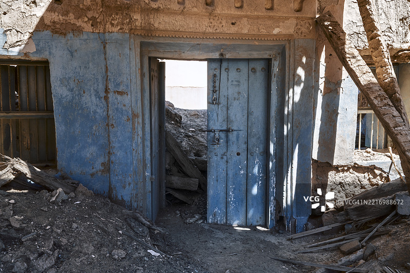 腐朽的门口图片素材