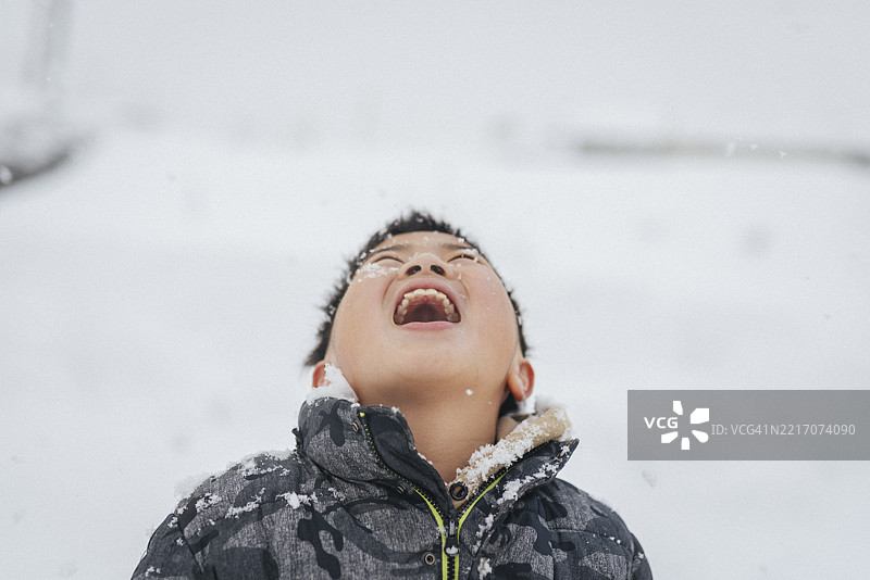 日本男孩的肖像图片素材