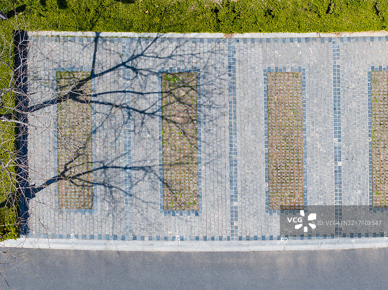 空荡荡的停车场图片素材