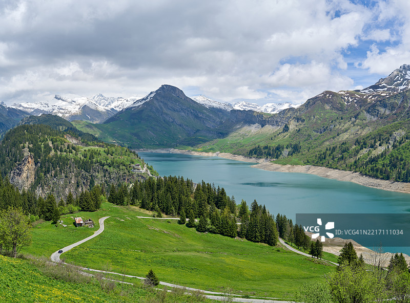 ROSELEND大坝的湖泊图片素材