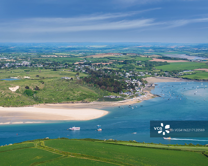 北康沃尔的岩石村，位于喀梅尔河畔图片素材
