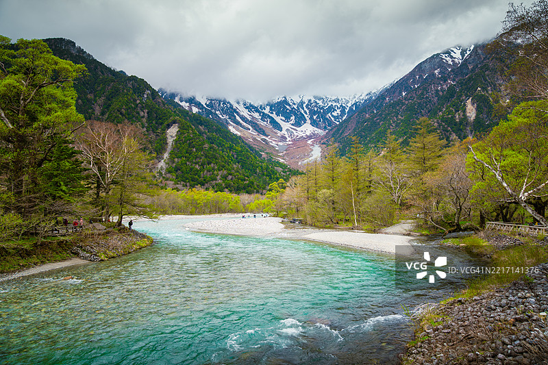 上高地初夏风光图片素材
