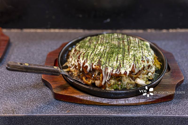 长崎的日式咸煎饼（御好烧）图片素材