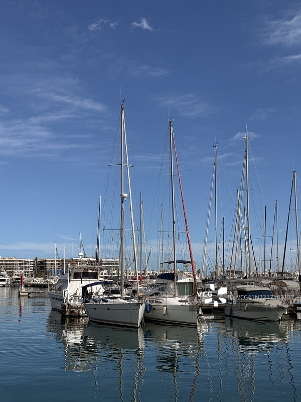 码头上的船只景观图片素材