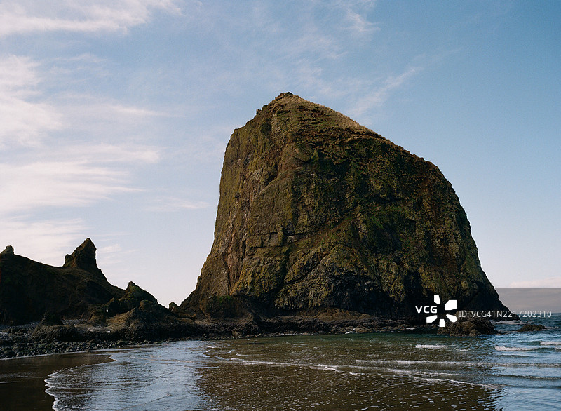 海洋与天空的美丽景色，金色海滩，俄勒冈州，美国图片素材
