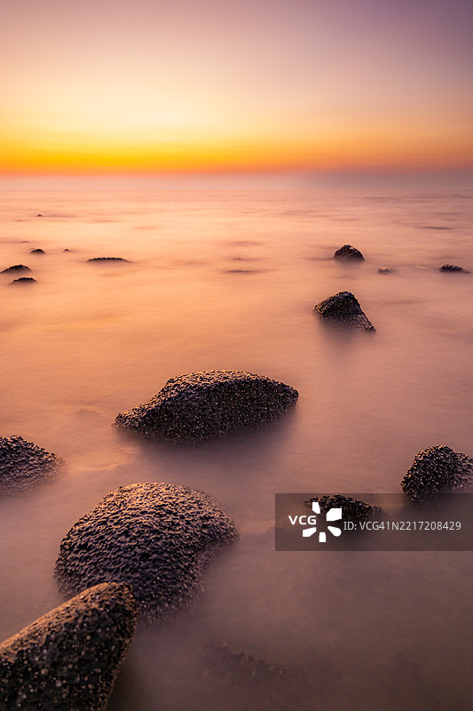 时间静止，而大海依然在流动图片素材
