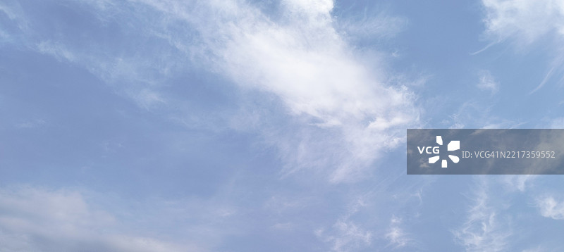 印度天空中的低角度云朵景观图片素材