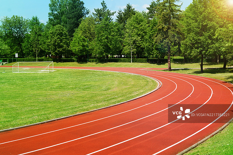 空荡荡的跑道图片素材