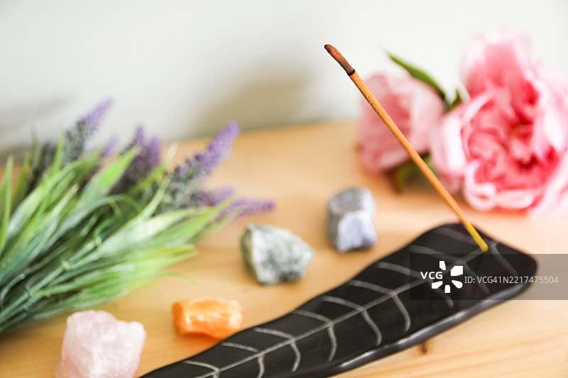 香熏和疗愈水晶图片素材