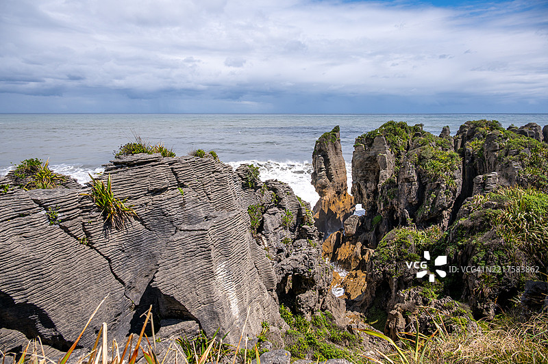 新西兰南岛普纳凯基的煎饼岩景观图片素材