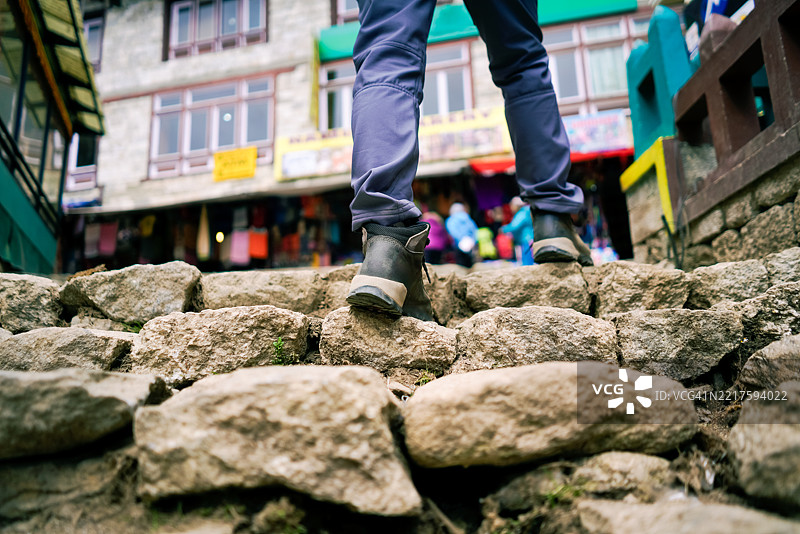 在南齐巴扎走楼梯图片素材