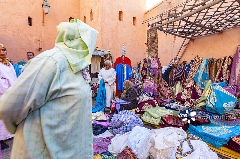 马拉喀什，历史悠久的集市内部图片素材
