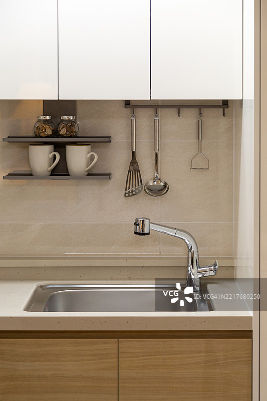 可见水槽的厨房图片素材