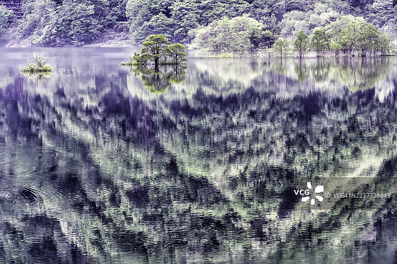 乌兰大湖秋元的晨景图片素材