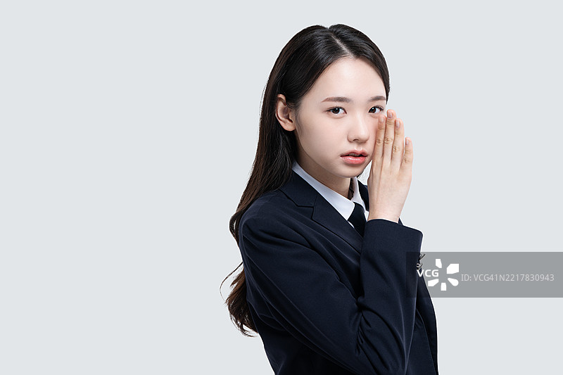 教育，考试者，大学学业能力测试，成人学生，青少年，女性，少女，呼叫，说话，低语图片素材