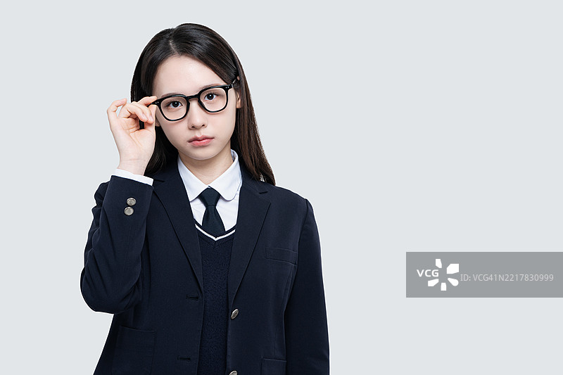 教育，考试者，大学学力测试，成人学生，青少年，女性，少女，眼镜，圆框眼镜图片素材