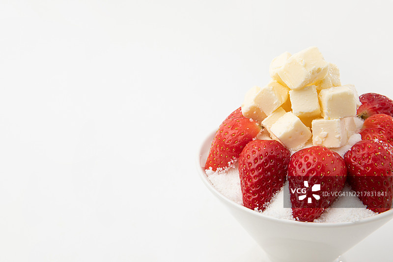 背景，物体，小吃，冰淇淋，意式冰淇淋，草莓，草莓冰淇淋，刨冰，冰块，草莓刨冰图片素材