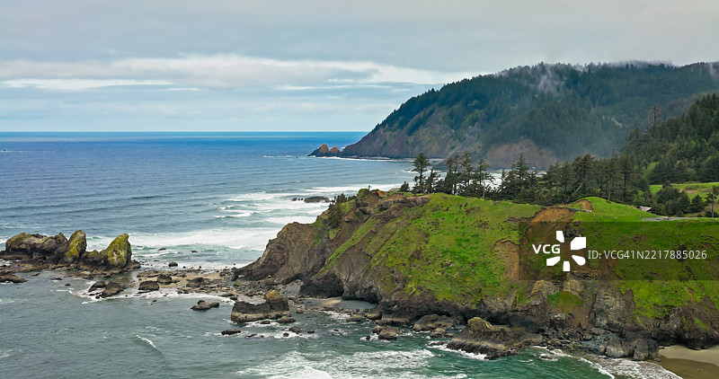 克拉索普县，俄勒冈州，埃科拉角海岸线上的草地悬崖 - 航拍图图片素材