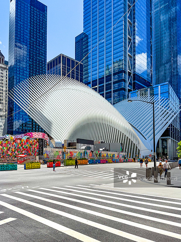 纽约市下曼哈顿的Oculus附近的人们图片素材