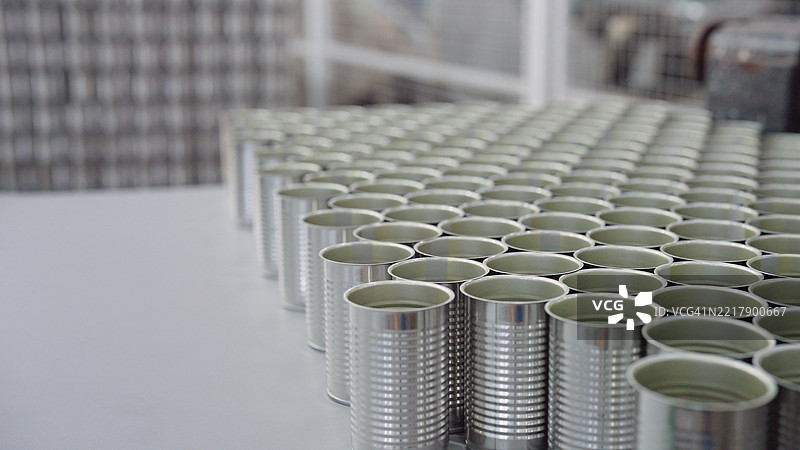 罐头鱼工厂。图片素材
