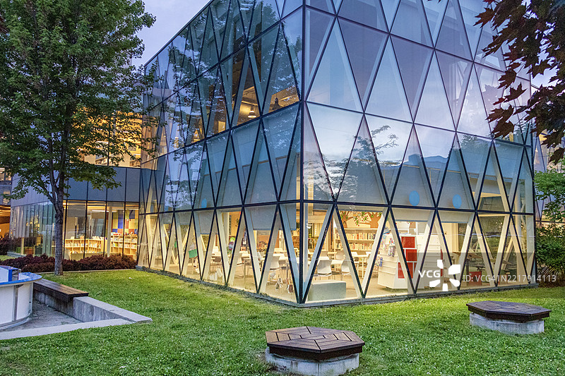 马尔克·法夫罗图书馆，蒙特利尔，魁北克，加拿大图片素材