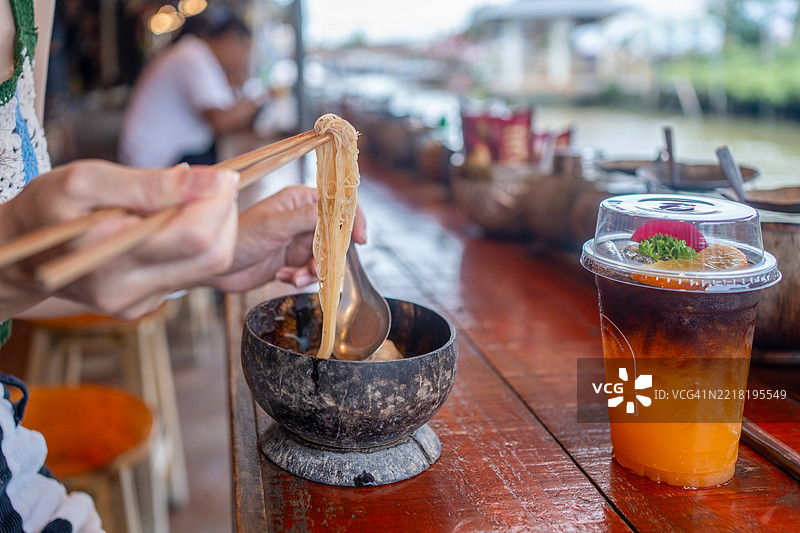 接近泰国面条图片素材