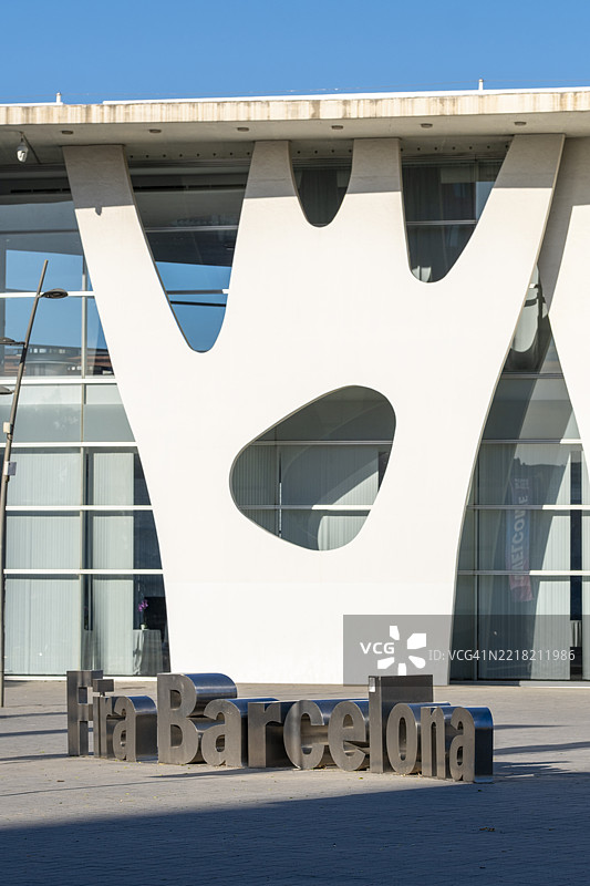 巴塞罗那会展中心丰田义男建筑的抽象外立面设计图片素材
