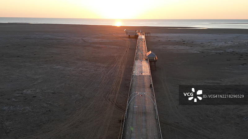 日落时分的海滩美景，南港，英国图片素材