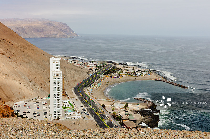 智利阿里卡沿海城市的鸟瞰图。图片素材