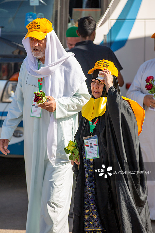 伊拉克朝圣者在阿拉尔边境口岸图片素材