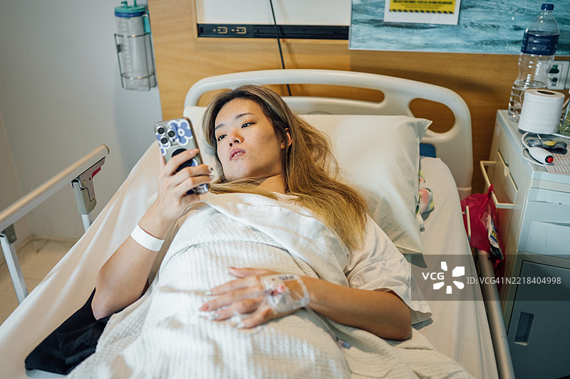 现代医院环境中的患者沟通图片素材