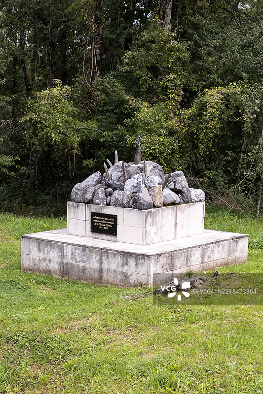 凡尔登战役：被毁村庄的纪念碑 - 杜奥蒙，毁灭的村庄（法国）图片素材