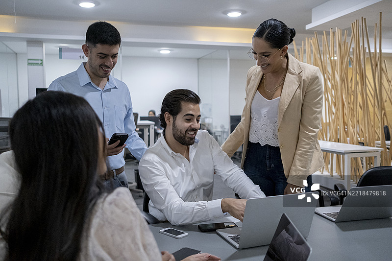 办公室工作小组图片素材